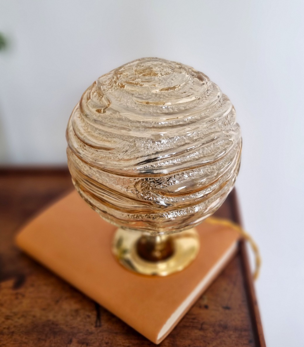 lampe-globe-ambre-vintage-decoration-upcycling-creation_bloomis