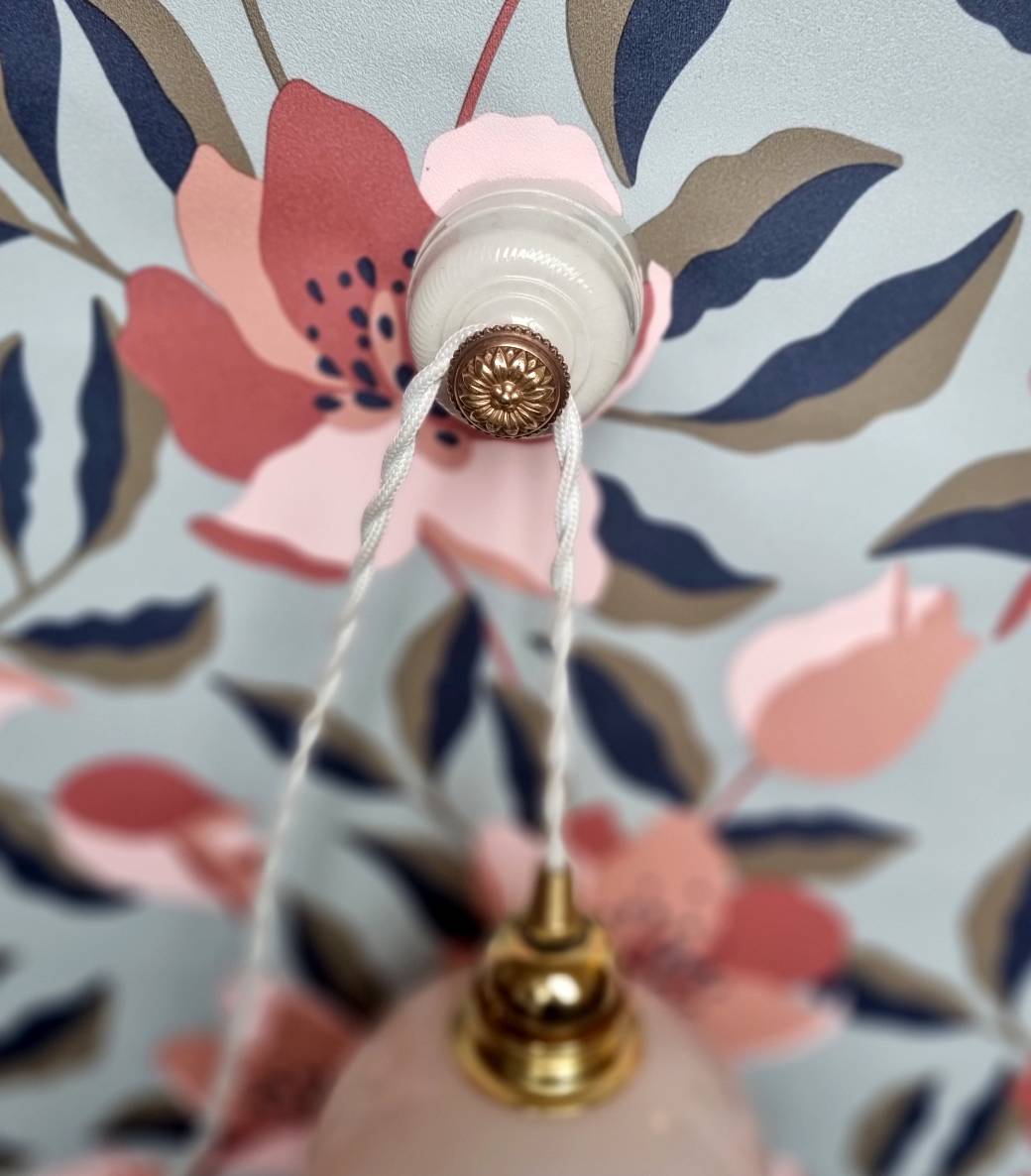 patere-porcelaine-bouton-laiton-accroche-lampe-mur-decoration-upcycling-vintage_bloomis