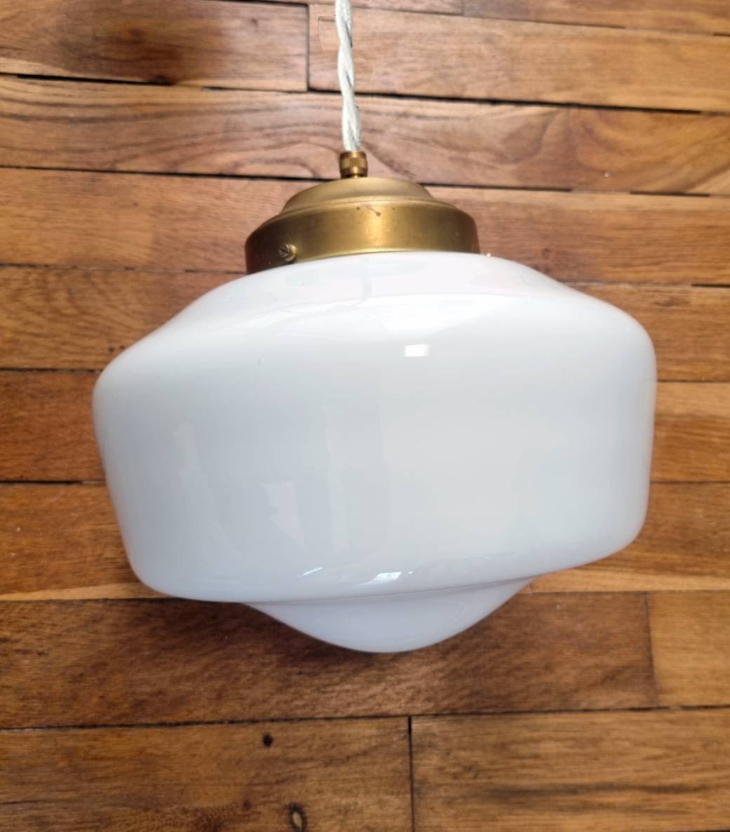 suspension-globe-opaline-ancien-vintage-luminaire-upcycling-fil-torsade-blanc_bloomis