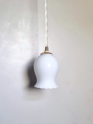 lampe-baladeuse-globe-opaline-blanc-deco-luminaire-vintage-ancien-cordon-torsade_bloomis