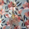 patere-murale-porcelaine-bouton-laiton-suspendre-baladeuse-deco-upcycling_bloomis