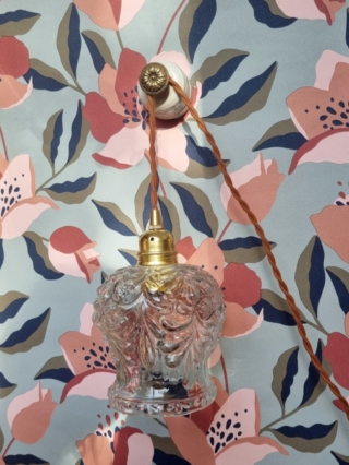 patere-murale-porcelaine-bouton-laiton-suspendre-baladeuse-deco-upcycling_bloomis