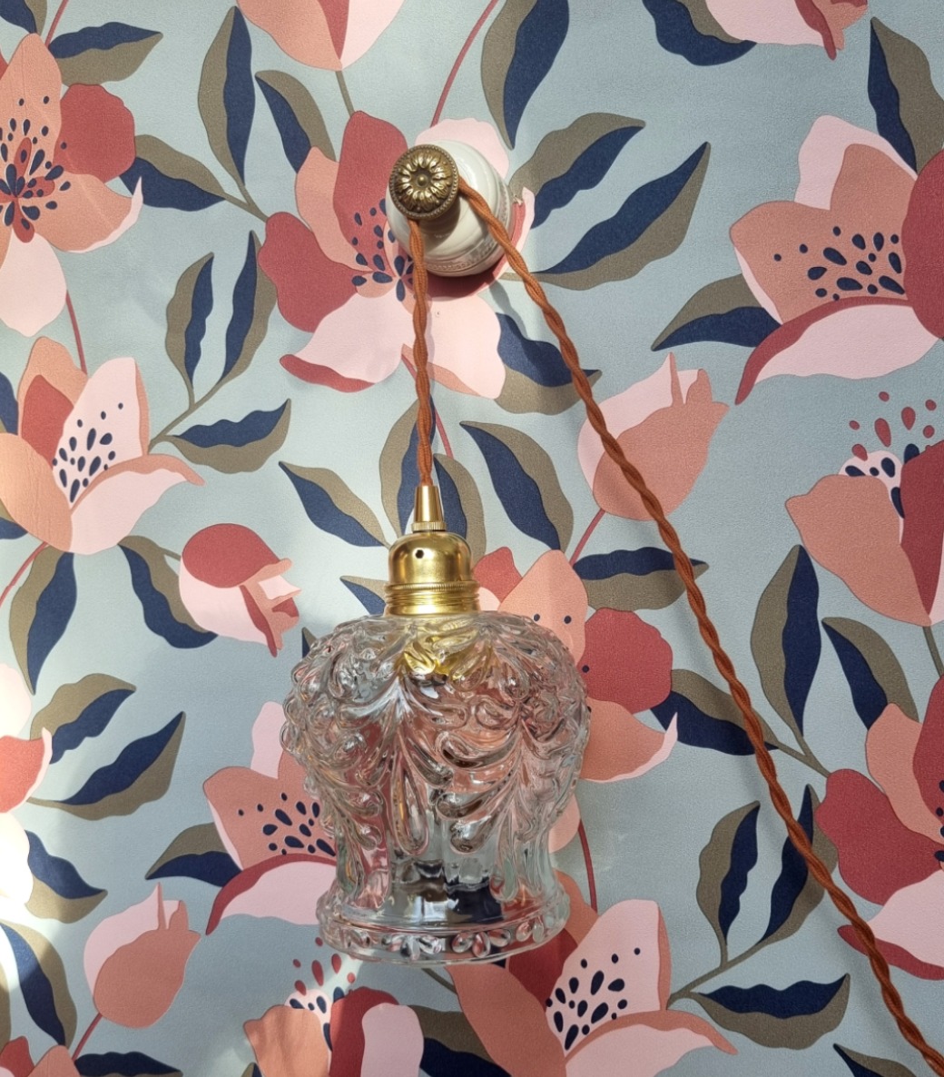 patere-murale-porcelaine-bouton-laiton-suspendre-baladeuse-deco-upcycling_bloomis