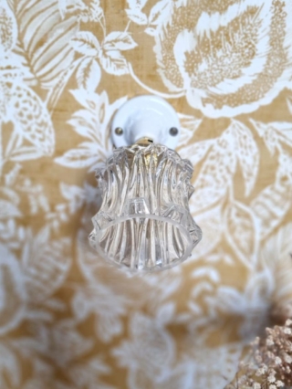 applique-murale-cachefil-porcelaine-globe-verre-ancien-vintage-upcycling-slowdeco_bloomis