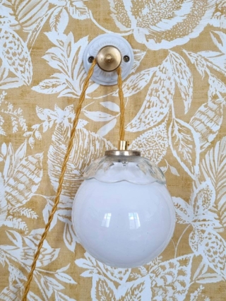 Patère murale en porcelaine pour suspendre une lampe baladeuse - Création upcycling Bloomis