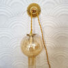 patere-metal-dore-ancien-vintage-upcycling-accroche-mural-lampe-baladeuse-maison_bloomis