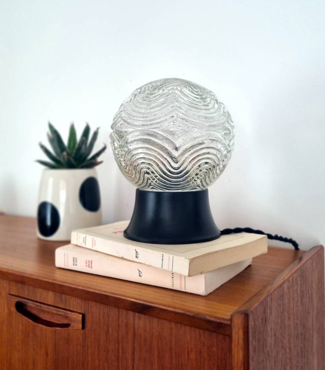Lampe-a-poser-globe-seventies-vintage-luminaire-upcycling_bloomis
