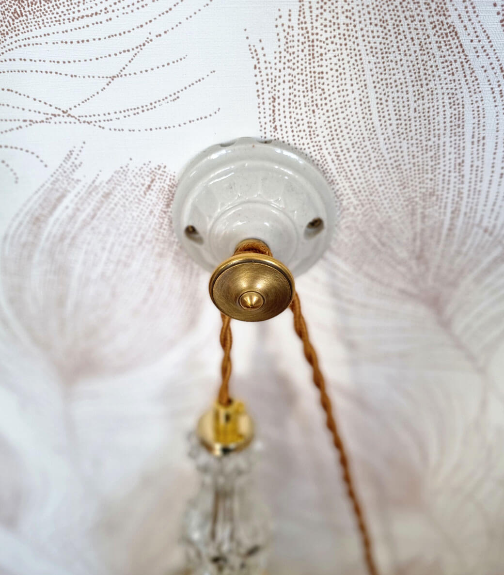 patere-porcelaine-murale-accroche-lampe-baladeuse-deco-maison-vintage-upcycled_bloomis