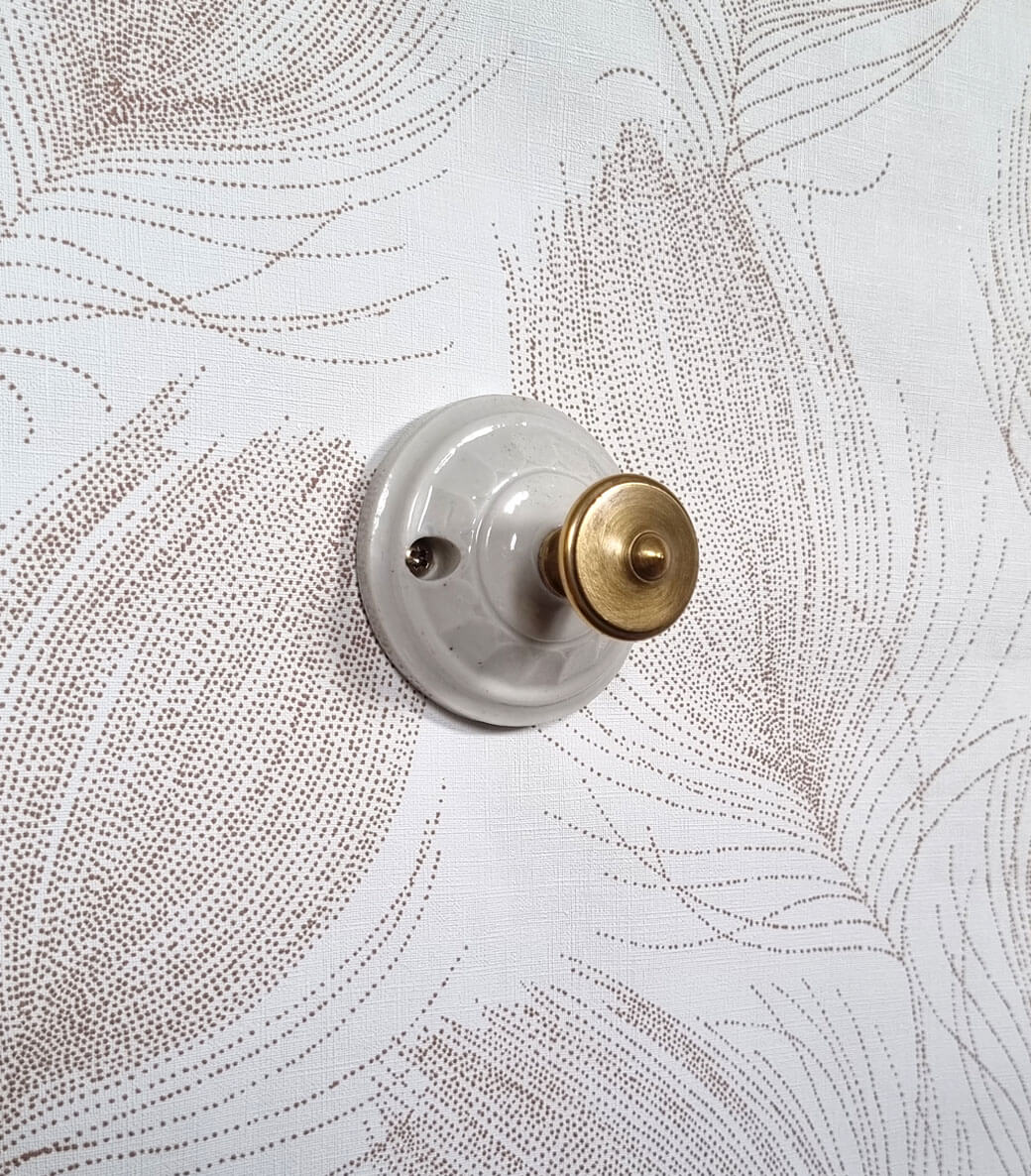 patere-porcelaine-murale-accroche-lampe-baladeuse-decovintage-upcycling_bloomis