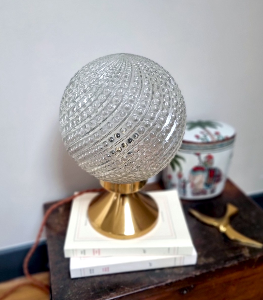 lampe-a-poser-globe-vintage-verre-relief-decoration-upcycling-creation_bloomis